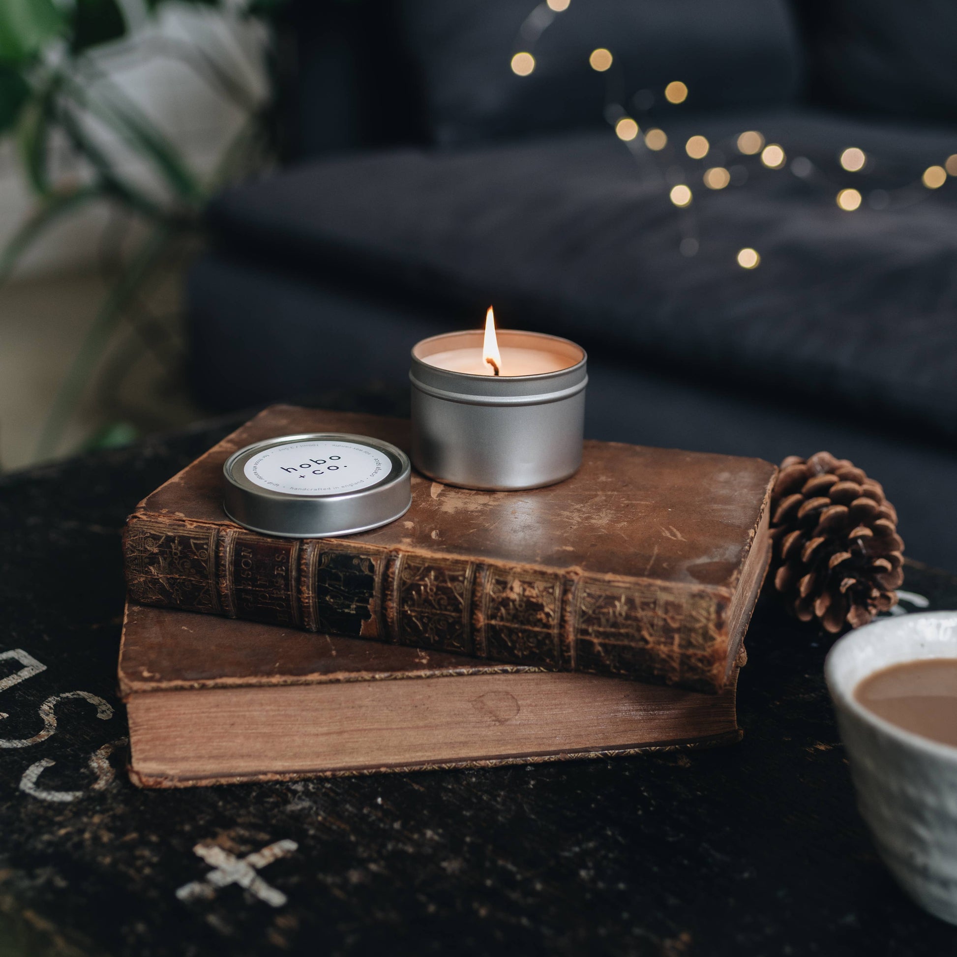 Oakwood & Tobacco Travel Tin Soy Candle
